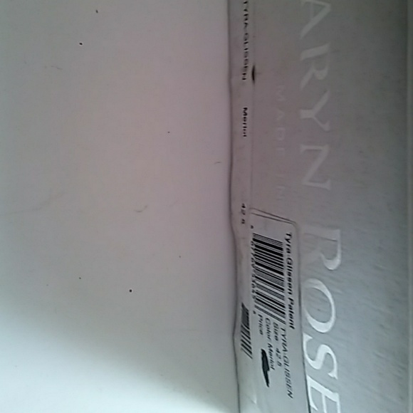 Taryn Rose "Tyra" leather thong 🎉Size 12.5🎉 - Picture 5 of 5